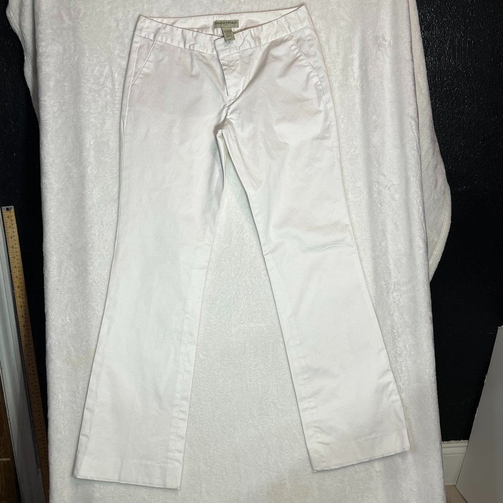 Banana Republic White Slacks size 6.